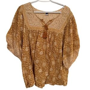 NWT Old Navy Women's Tan Floral Blouse